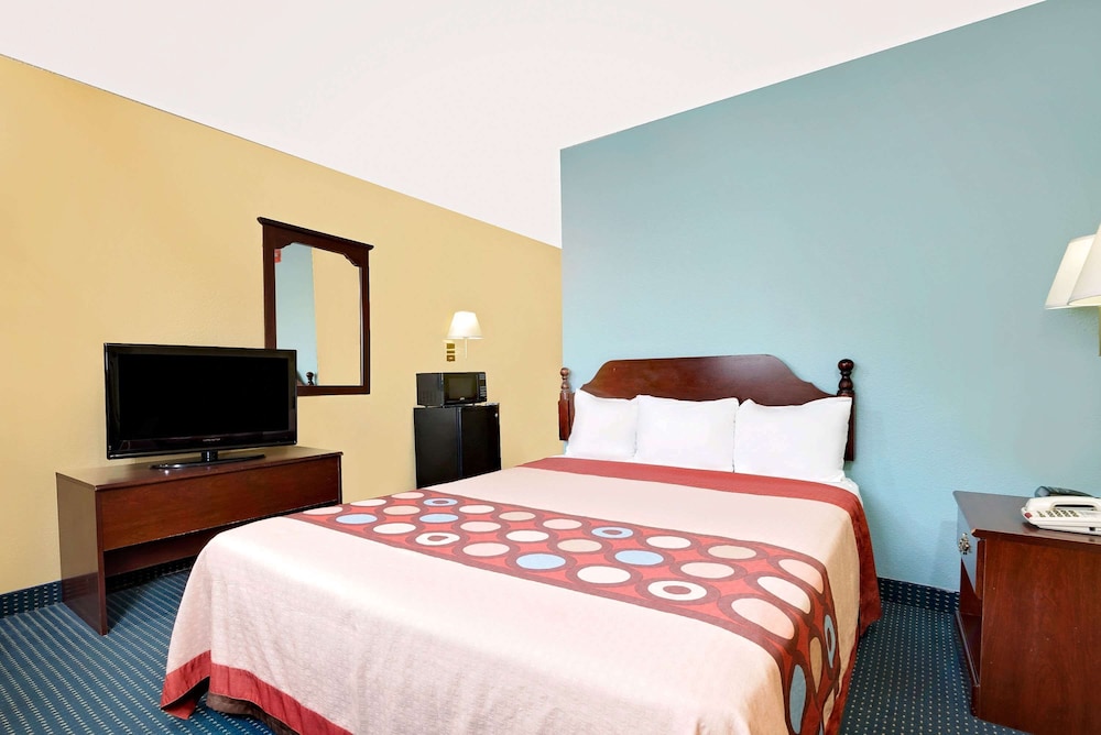 Super 8 by Wyndham Somerset 14/40