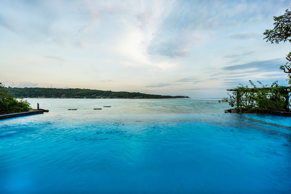 Laguna Reef Huts 54/70