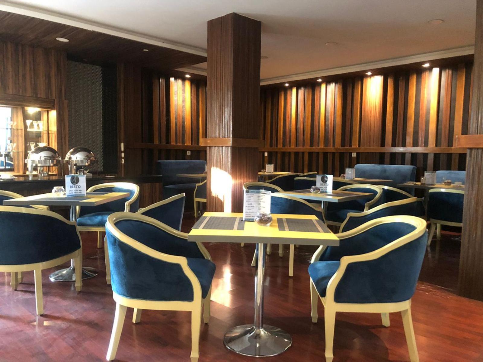 Hotel Aruni Ancol 38/50