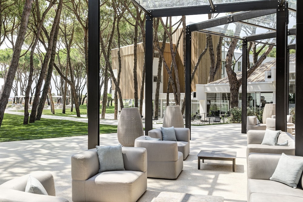 Hotel Bellevue Resort 62/69