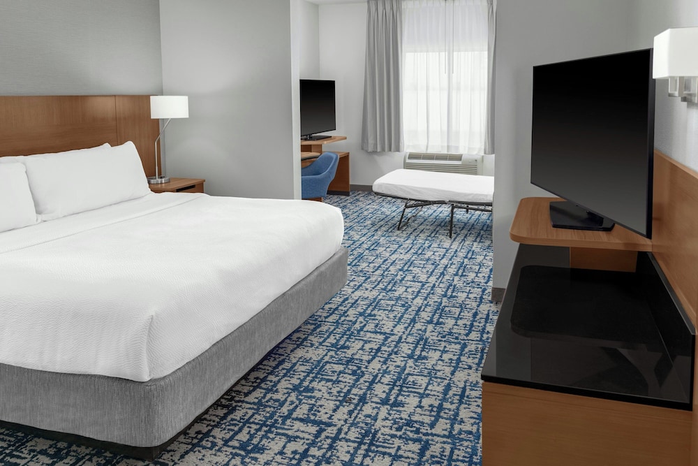 Fairfield Inn Suites Calhoun 12/47