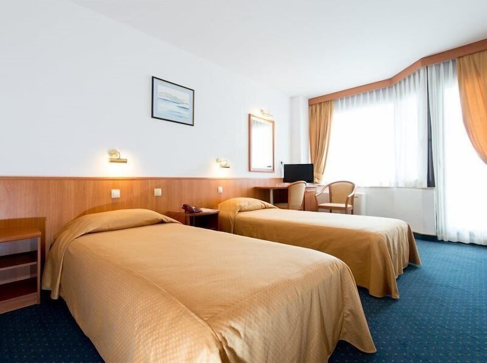 Hotel Sunce 2/16