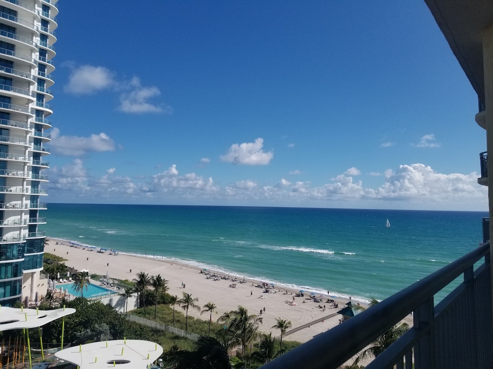 Doubletree By Hilton Ocean Point Resort – North Miami Beach 3/68