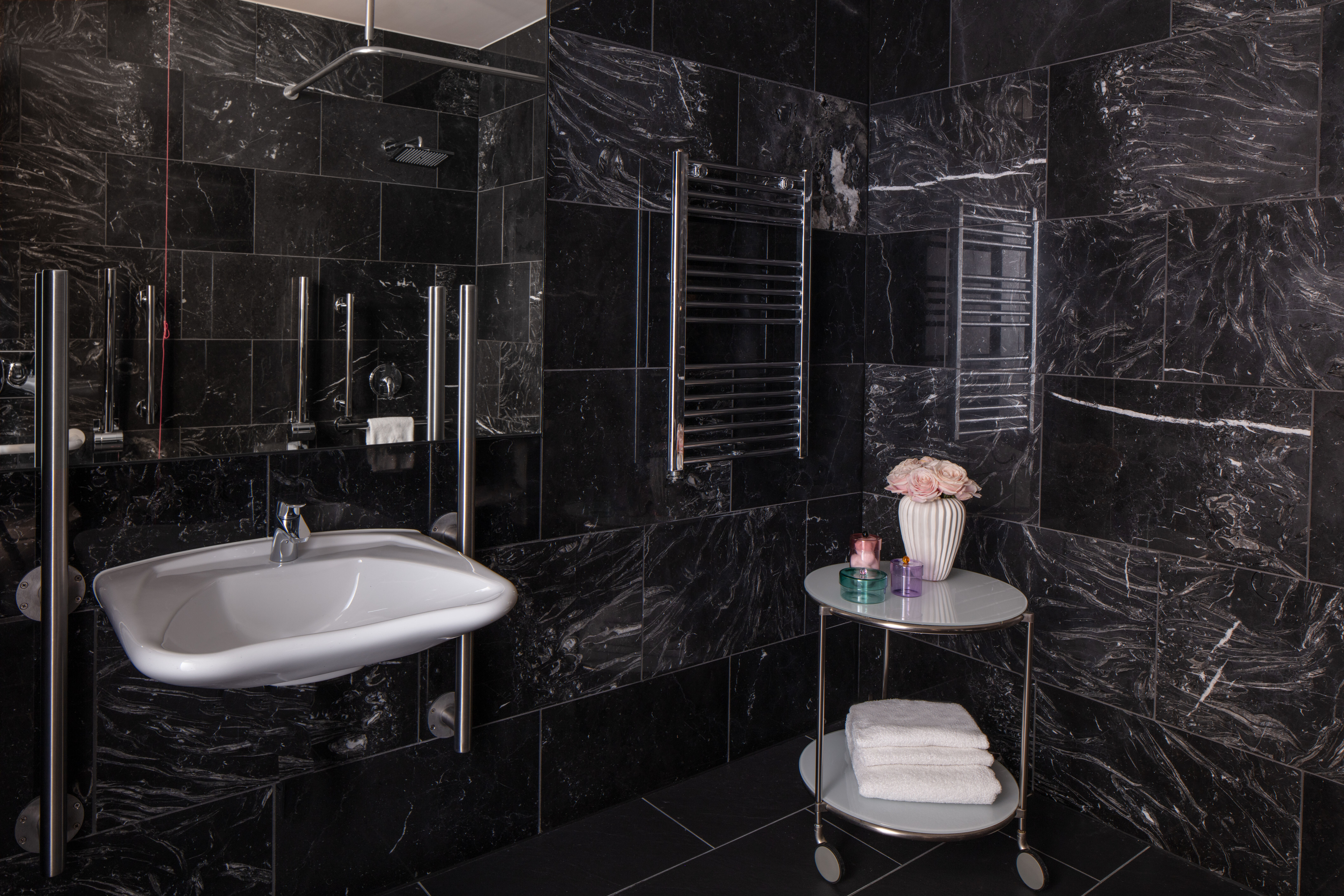 غرفة بريميوم مع سرير إضافي بإطلالة، Anantara The Marker Dublin Hotel 5/7