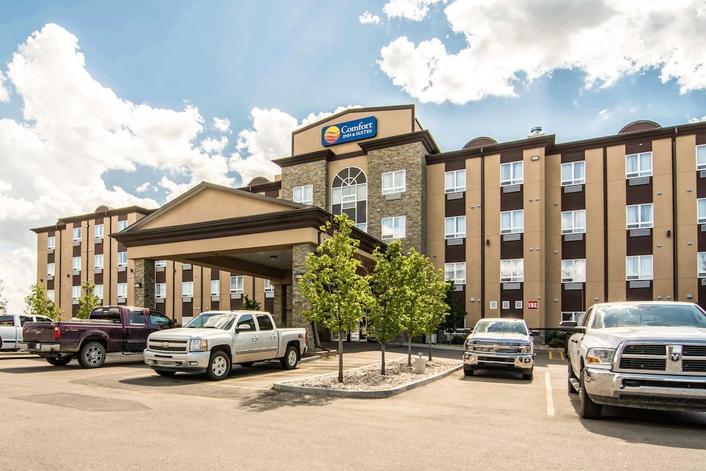 Comfort Inn & Suites Fort Saskatchewan 1/43