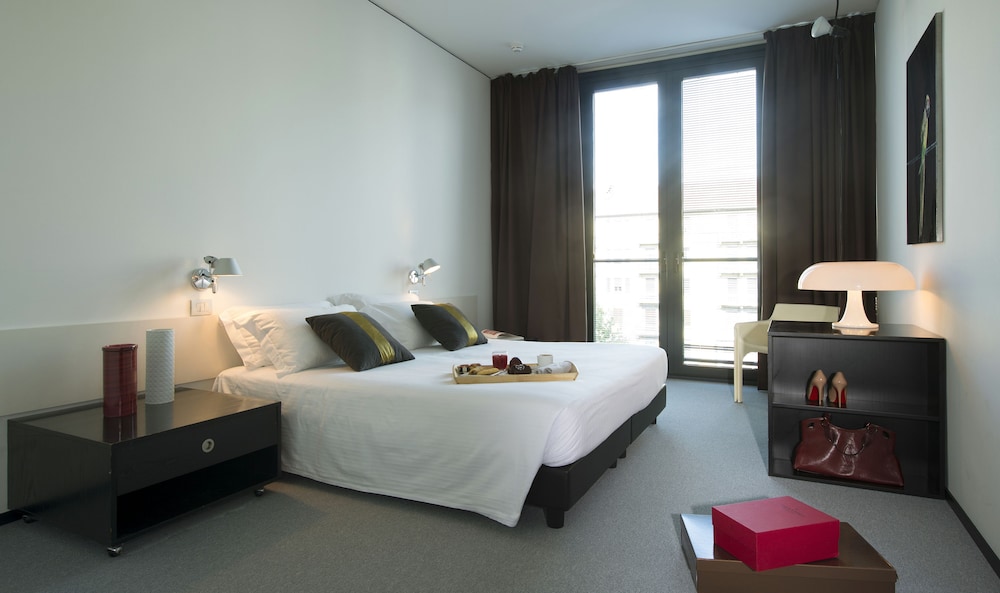 Duparc Contemporary Suites 9/73