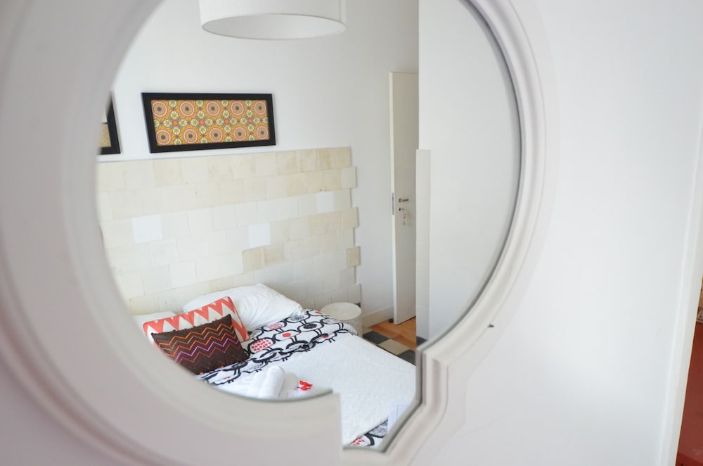 The Color Hostel 10/50