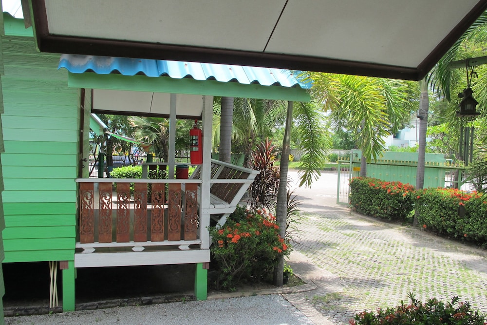 The Green Resort Sri Racha 12/20