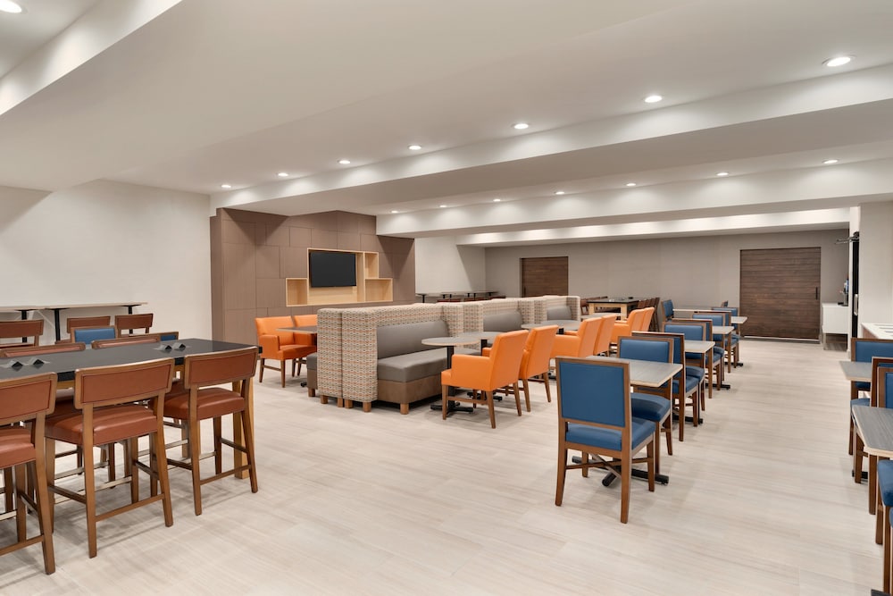 Holiday Inn Express Jamaica - Jfk Airtrain - Nyc 39/50