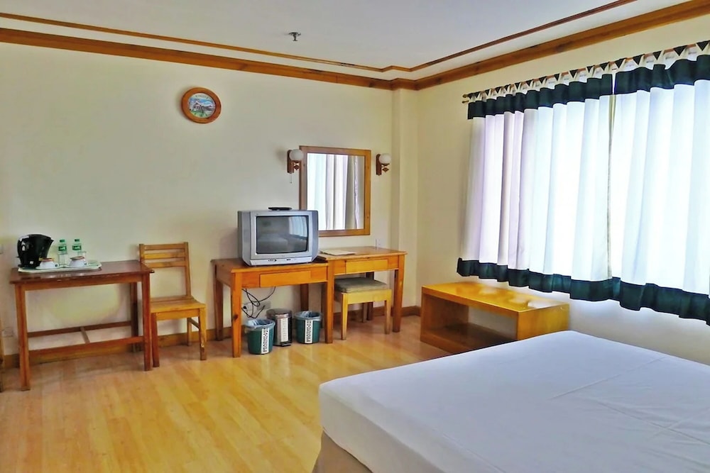 Ridgewood Hotel 24/55