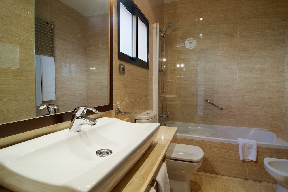 HOTEL SIERRA DE CAZORLA 3* 33/33