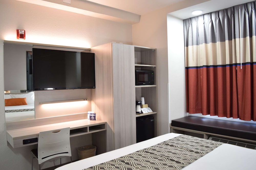 Microtel Inn And Suites Raleigh 22/60