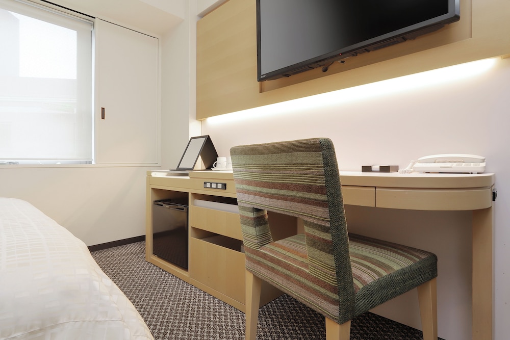 Keio Presso Inn Nihonbashi Kayabacho 50/50