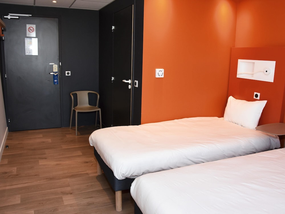 ibis budget Langres 16/52