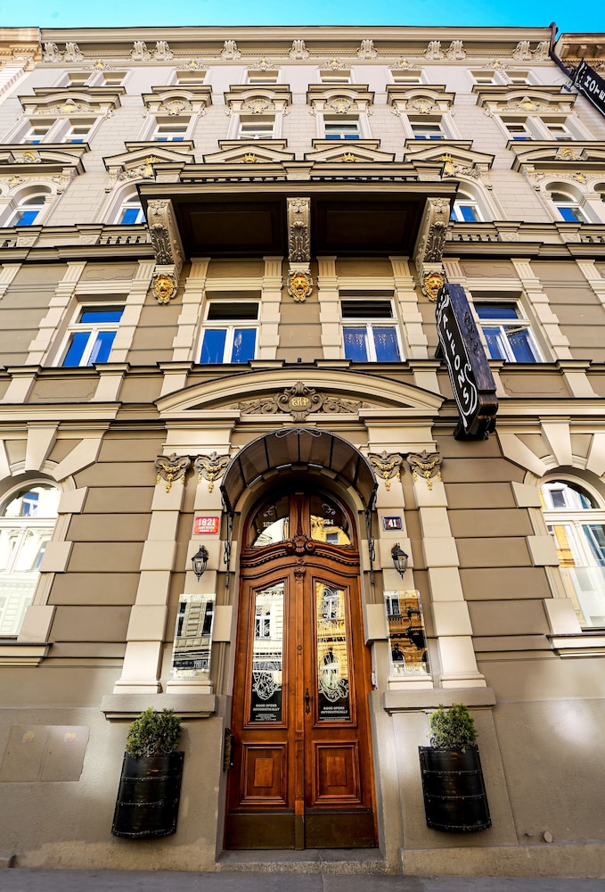 Alfons Boutique Hotel 2/75