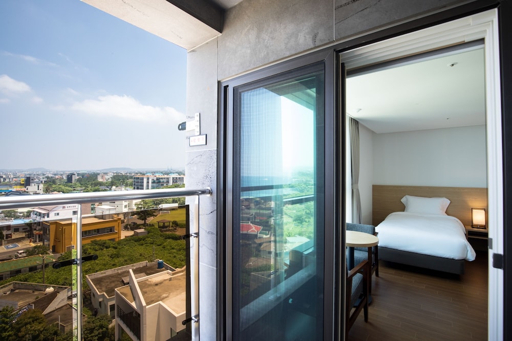 Lemain Hotel 13/32