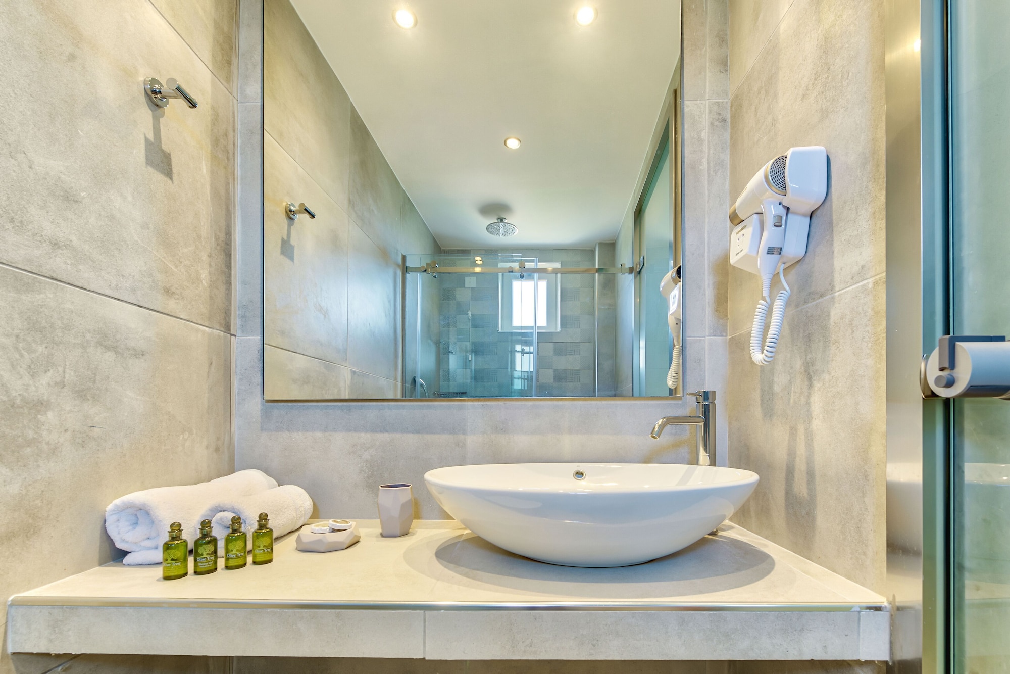 غرفة كومفورت بسرير كوين، Ecoresort Zefyros Hotel 8/8