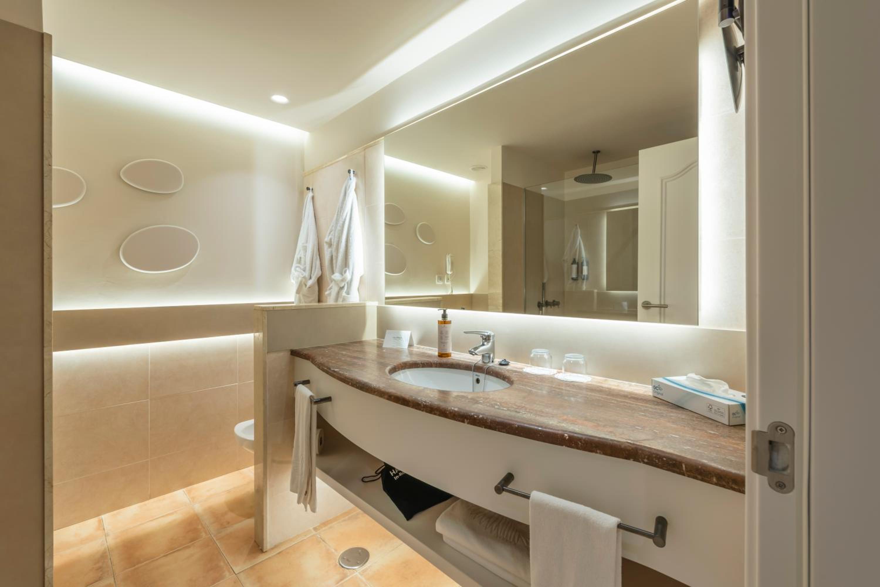 جناح سوبيريور بإطلالة على المسبح، Valentin Star Menorca - Adults Only 5/8