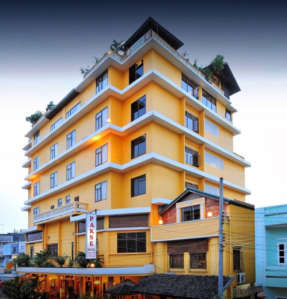 Pakse Hotel 3/49
