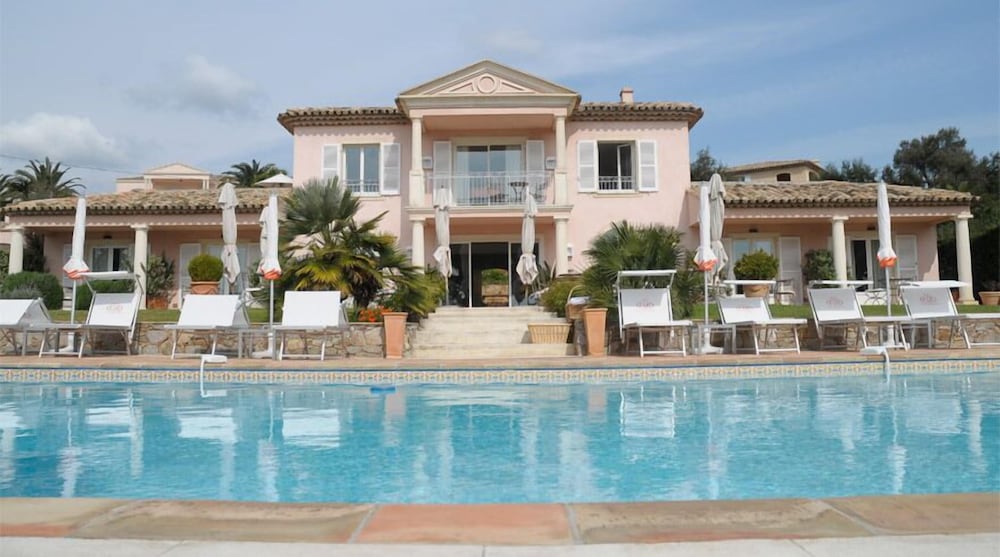 Hotel Villa Les Rosiers 1/33