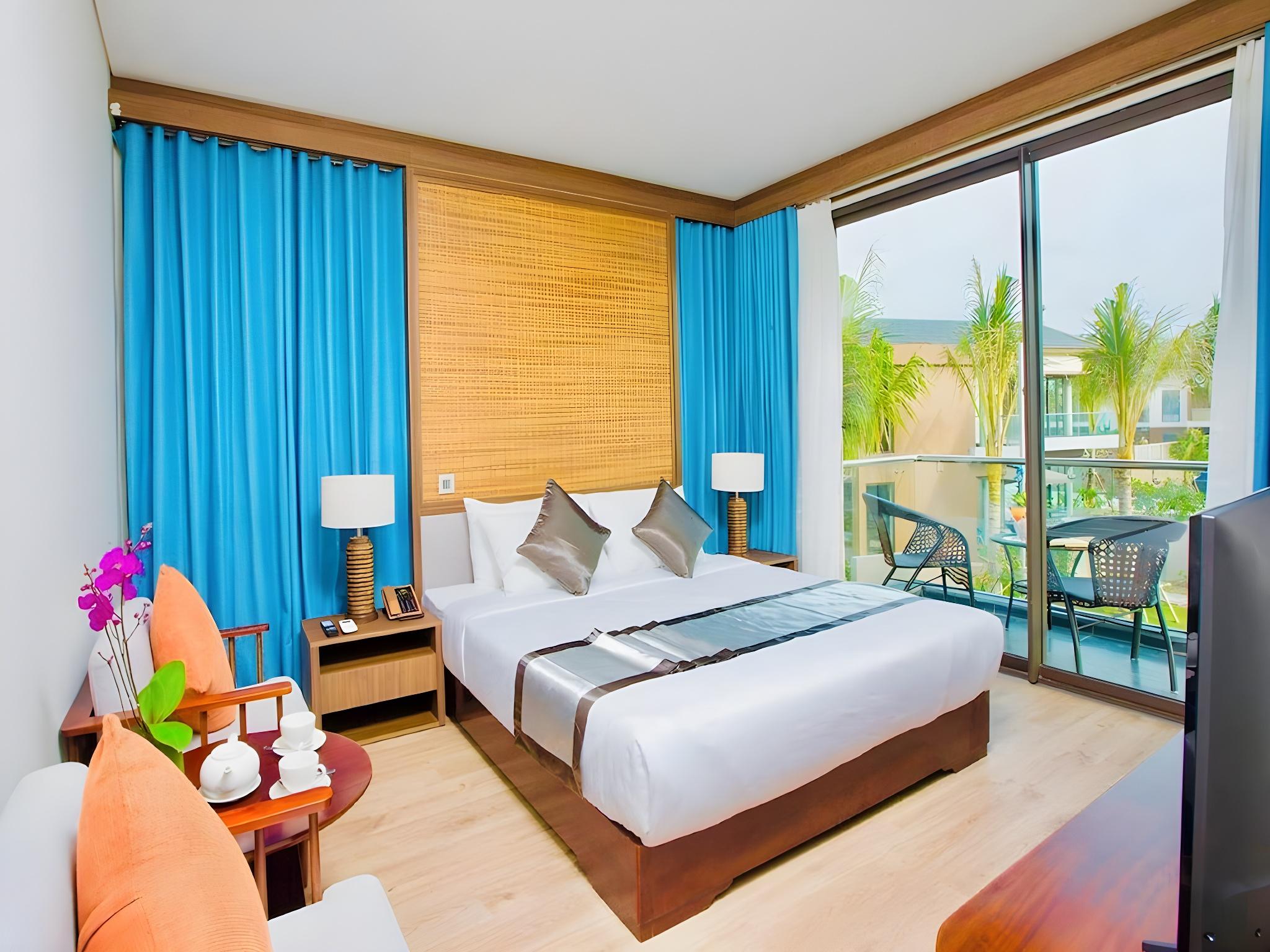 3 Bedrooms, Luxury, Villa, Ocean Front, Private Pool