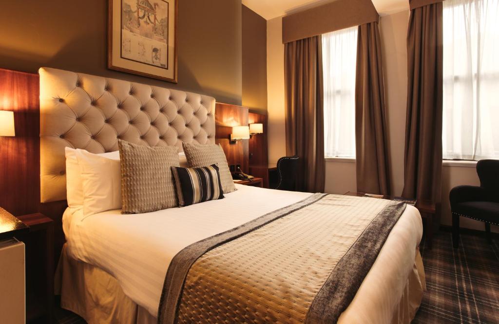Suite, River View