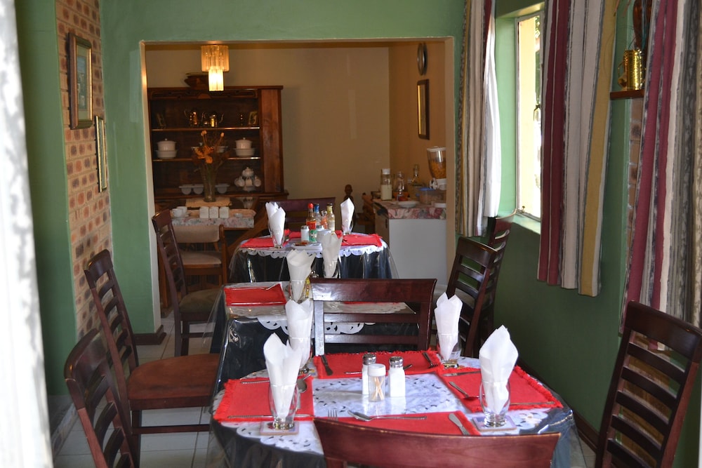 Kamogelo Guest House 27/47