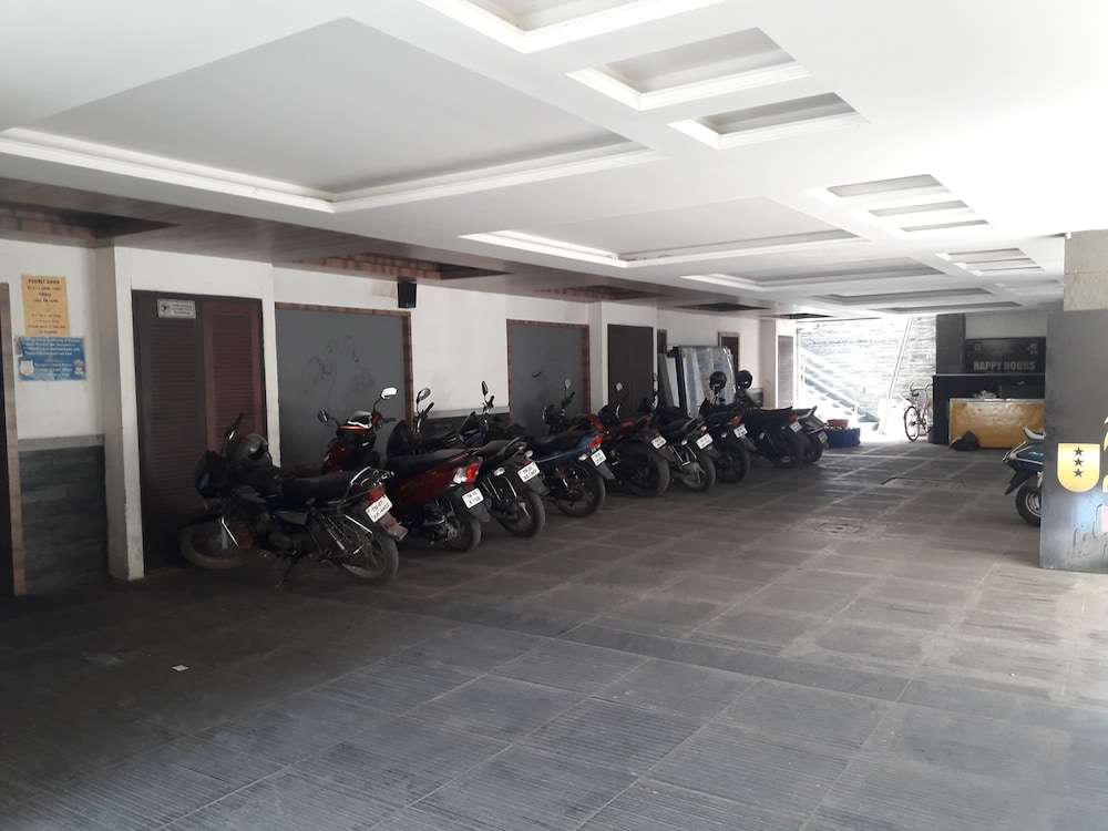 Urvashi Residency 24/43
