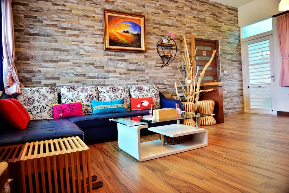 Happinesshouse 21/37
