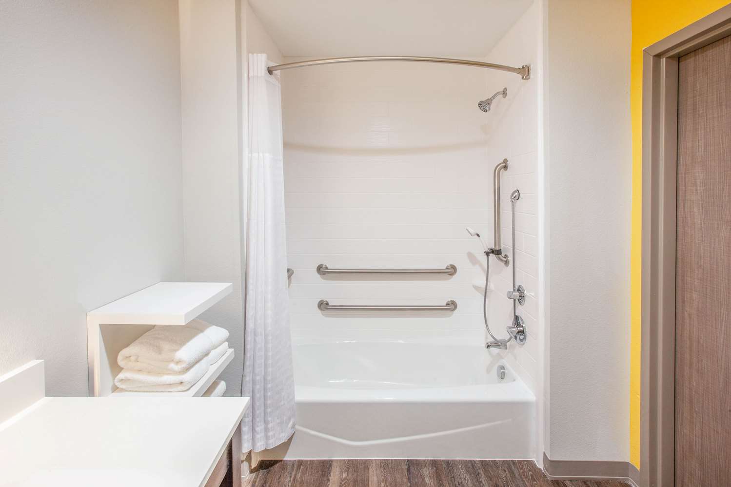 La Quinta Inn And Suites By Wyndham Dallas Duncanville 52/53