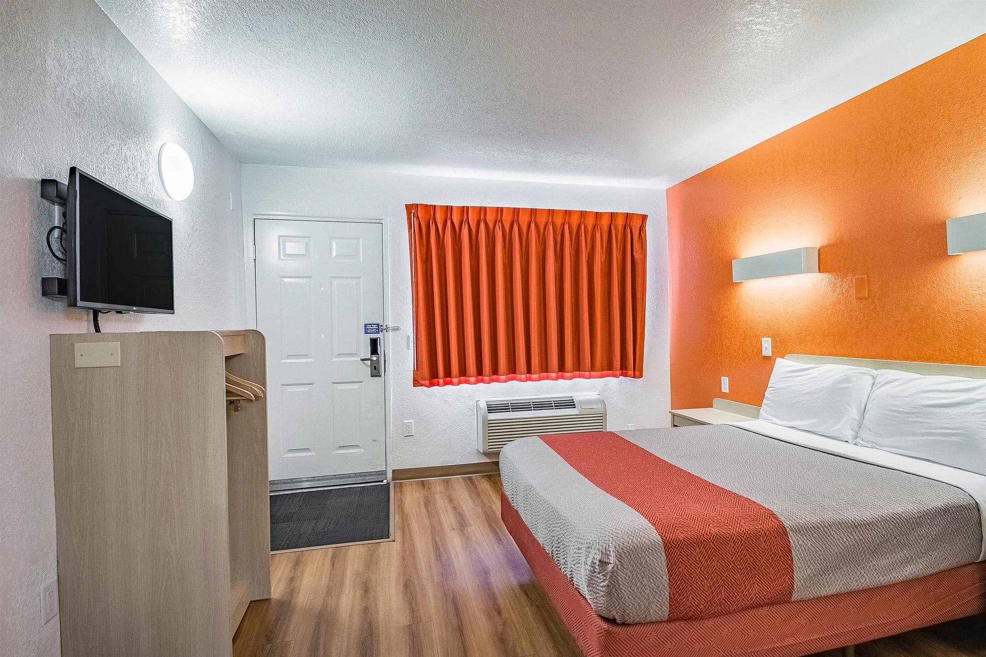 Park Inn by Radisson, Salt Lake City Airport 17/47