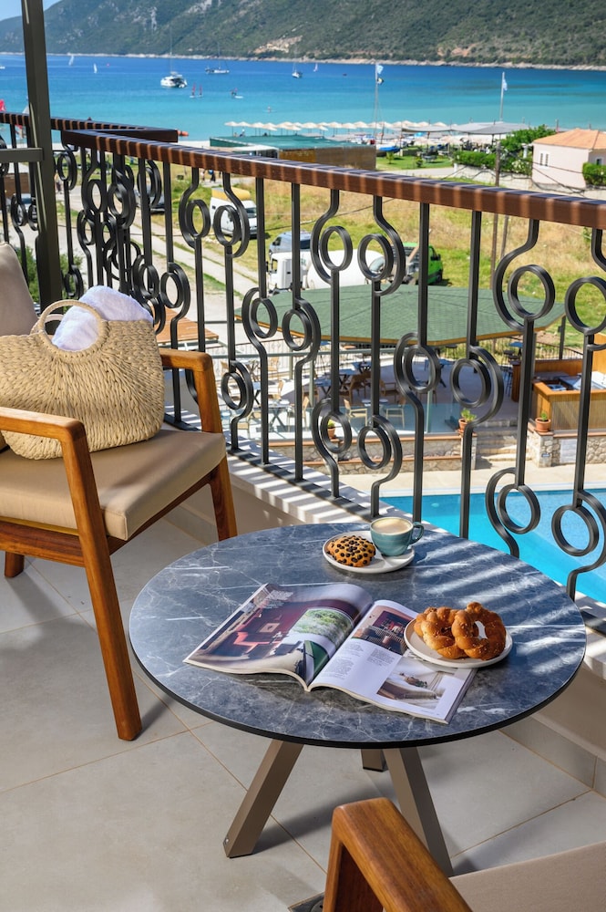 Elisso Hotel 32/50