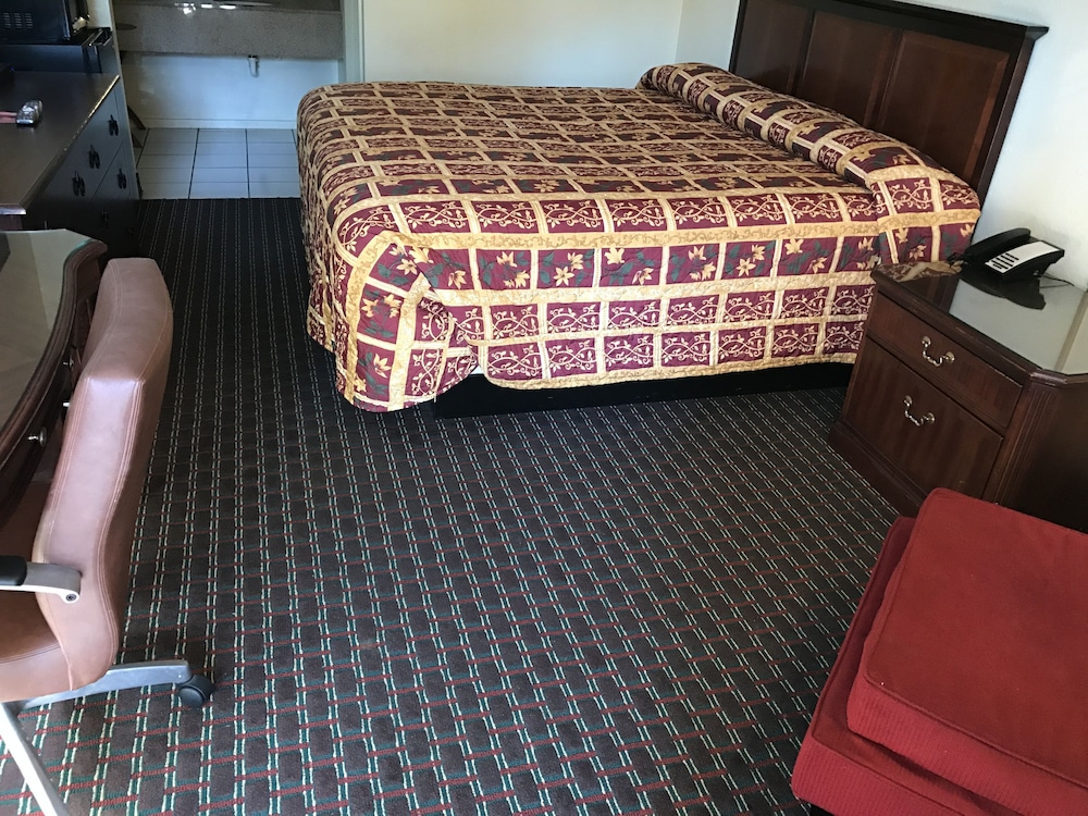 STANDARD, KING BED