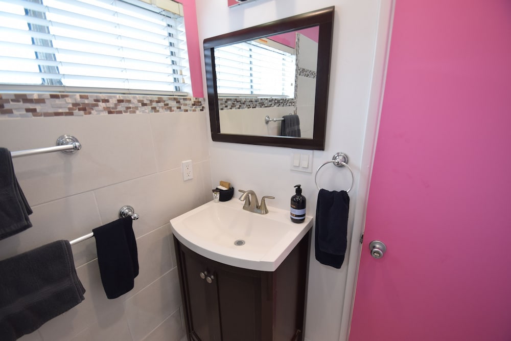 Boutique Hotel 444 70/73