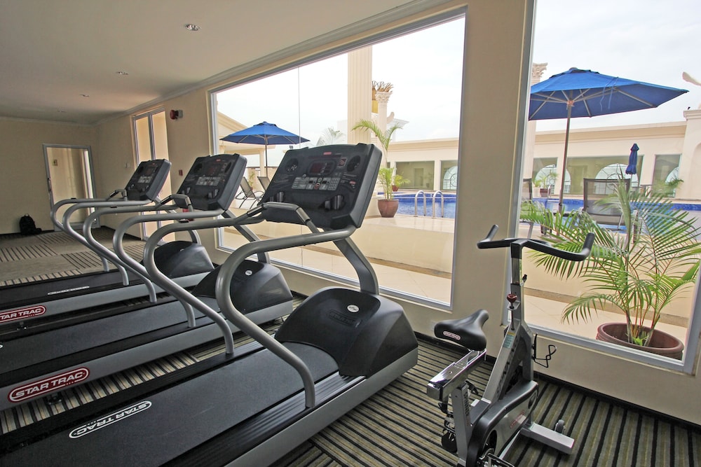Harmoni One Convention Hotel and Service Apartments 32/65