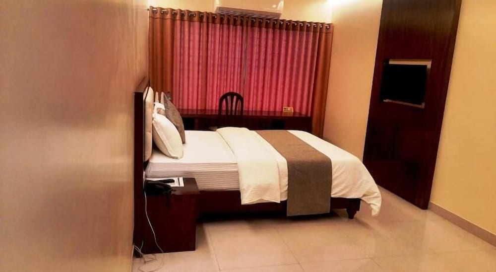 Superior, Queen Bed