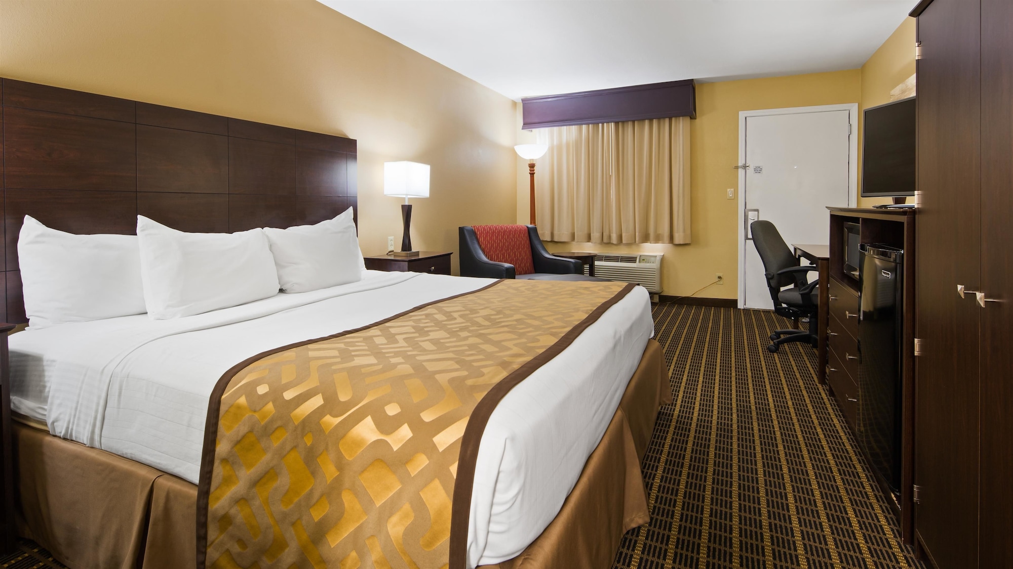 Deluxe, King Bed