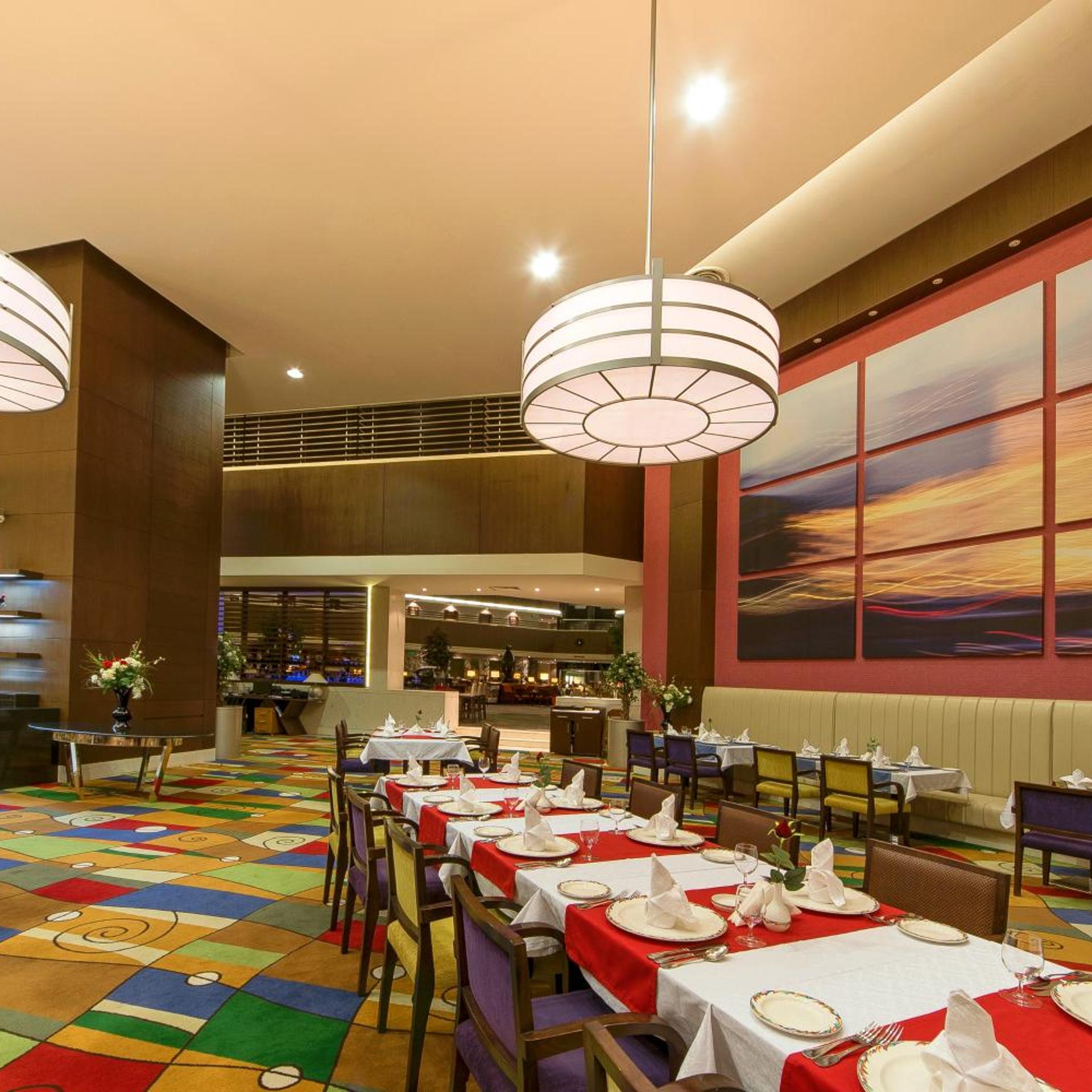 Hotel Grand Swiss 49/64
