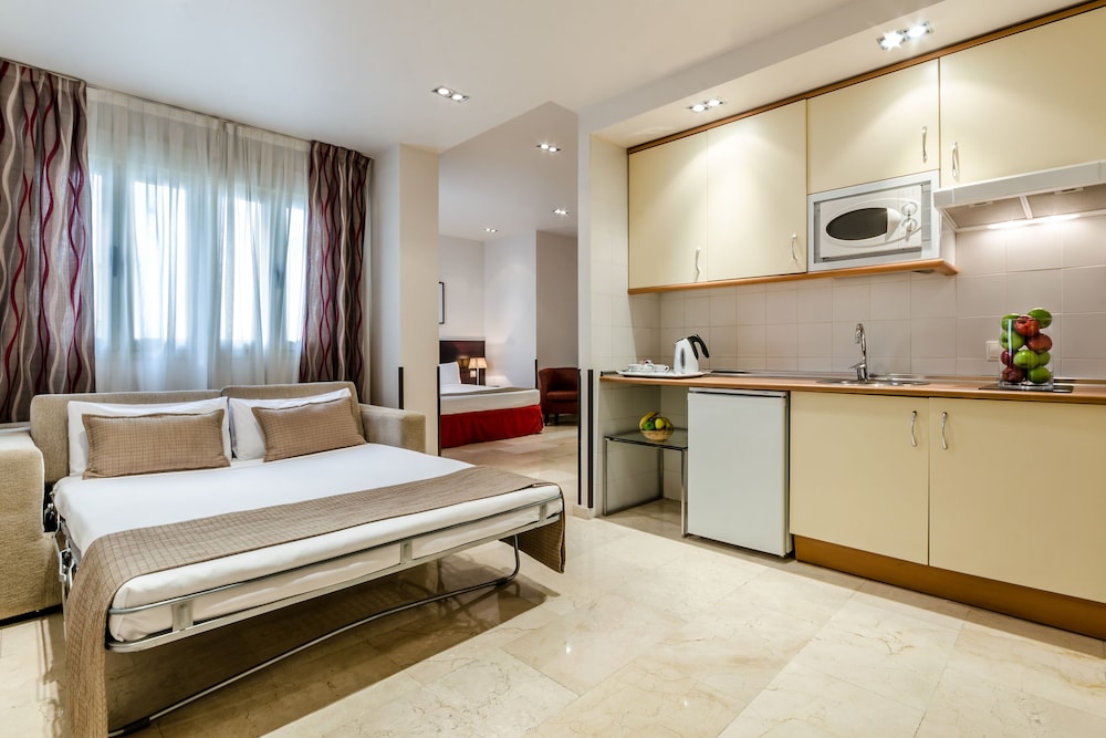 Exe Suites 33 6/55