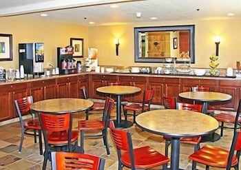 Mountain Home Inn 19/25