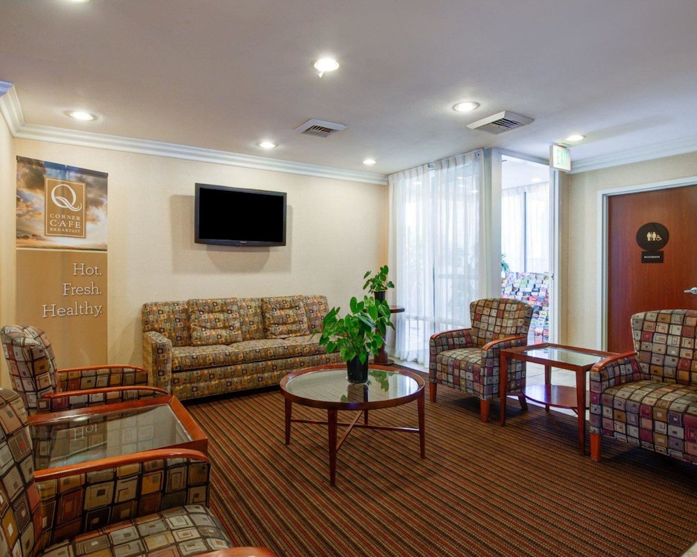 Quality Inn Placentia Anaheim Fullerton 32/50
