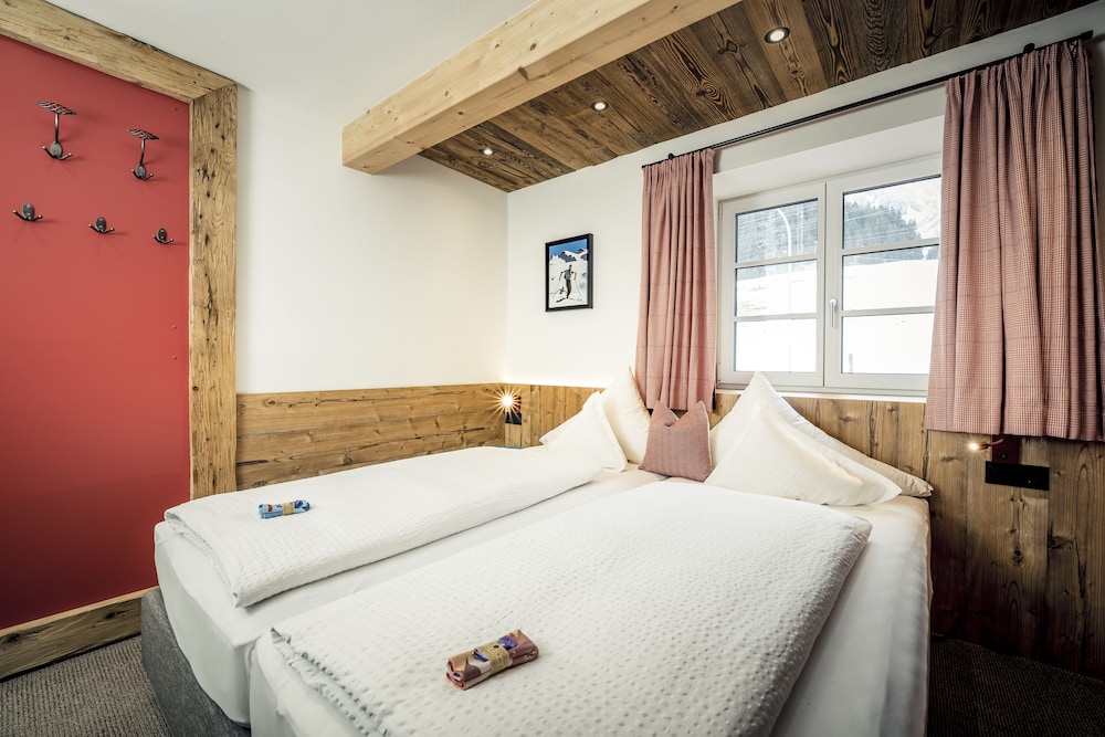 Design, Queen Bed, Private Bathroom، Pension Der Steinbock - Das Bauernhaus 2/5