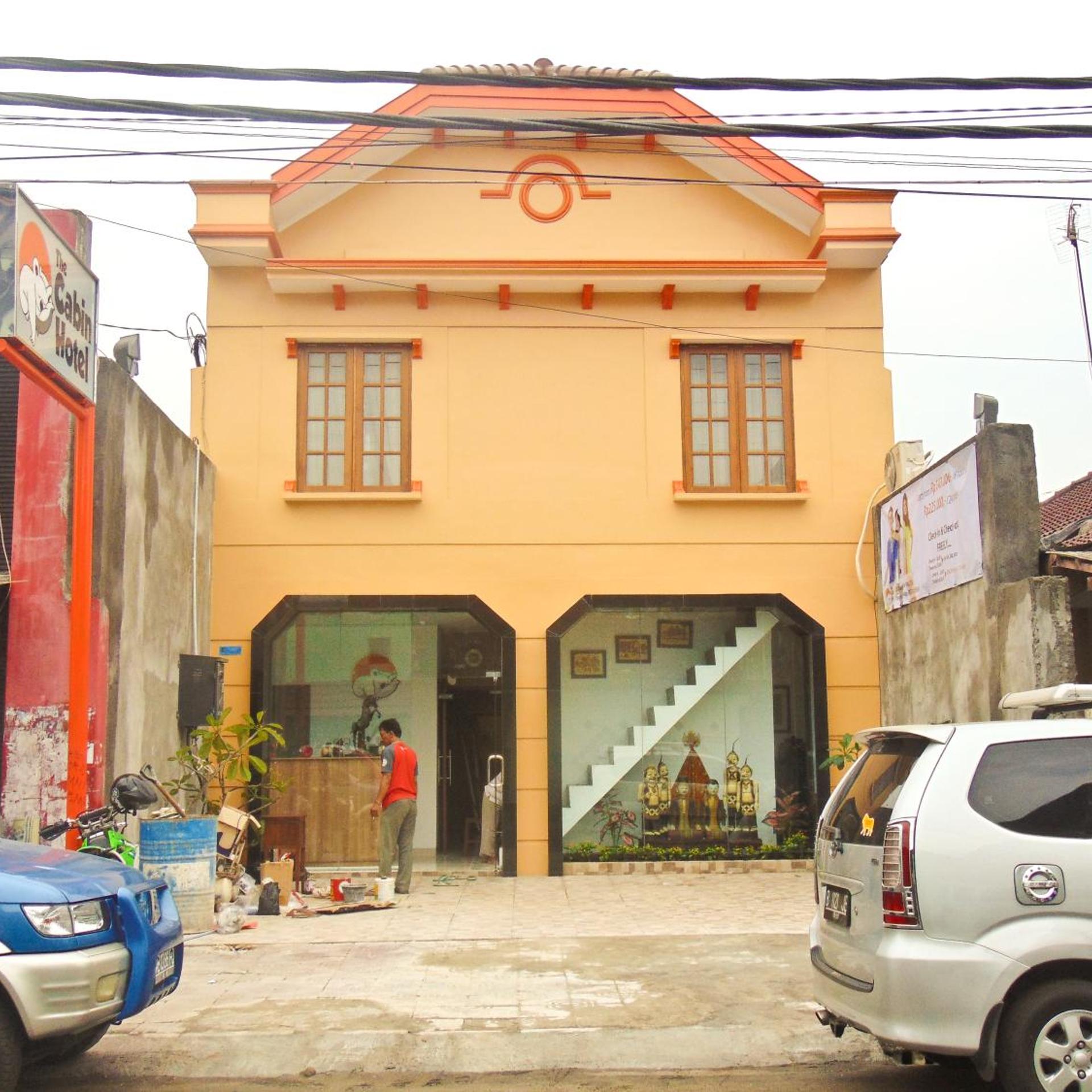 Cabin Hotel Bhayangkara 45/50