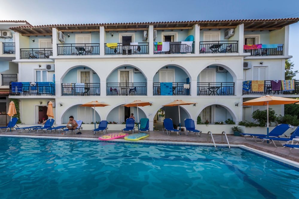 Vossos Hotel Apartments 5/41