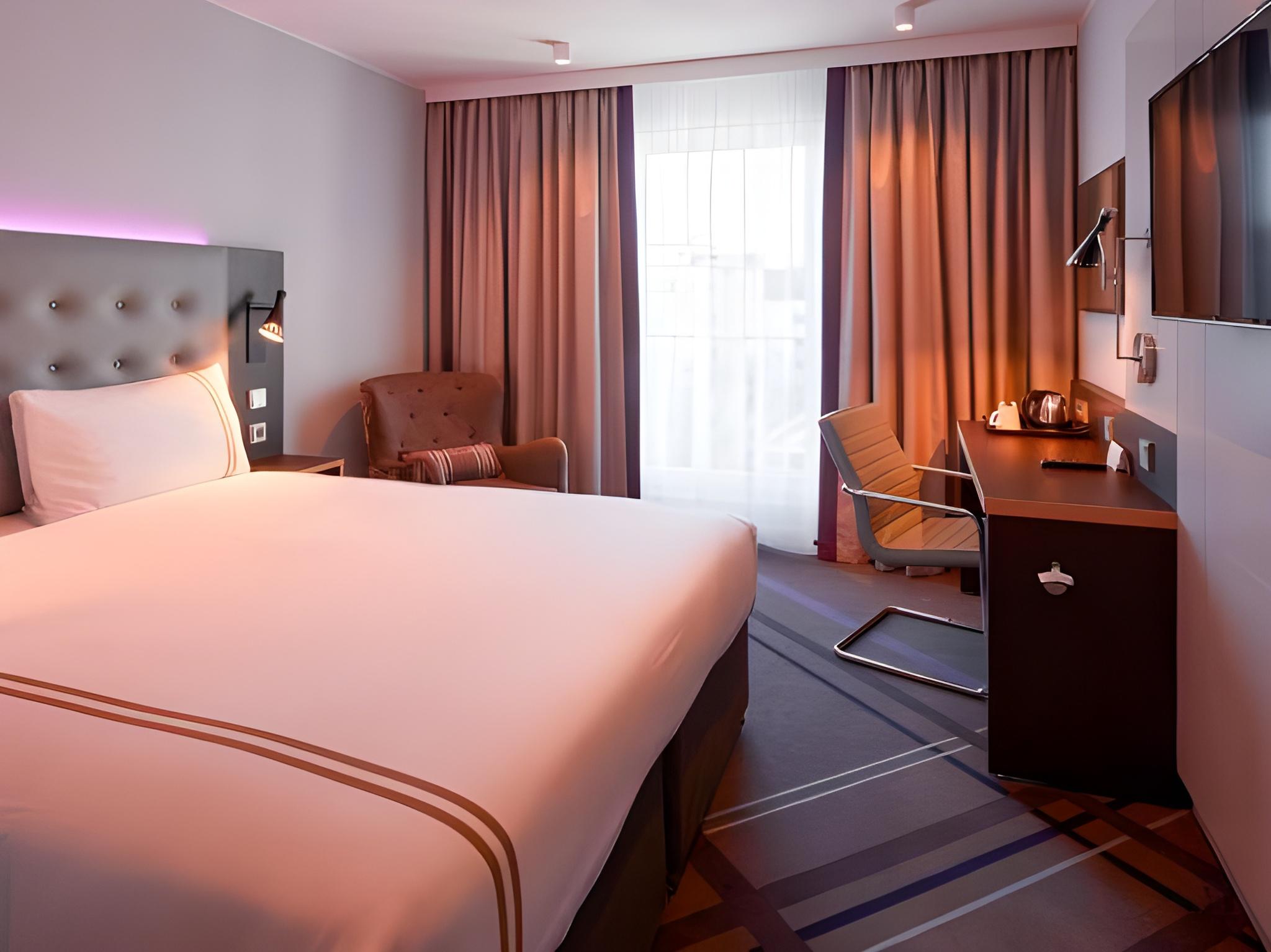 Room, Single, Double Bed
