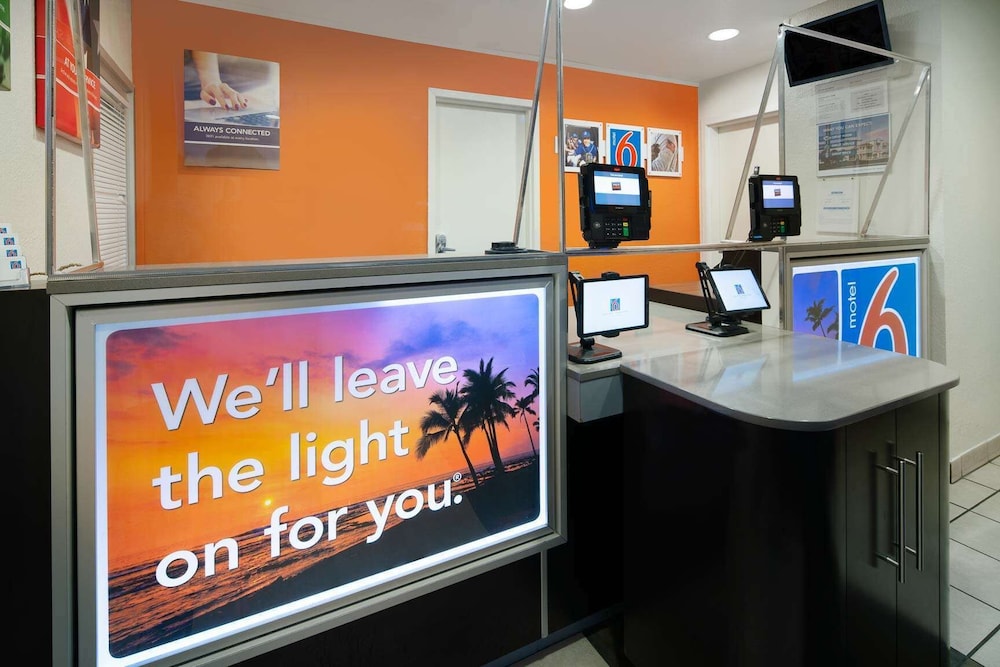 Motel6 Arcadia, CA - Los Angeles - Pasadena Area 6/40