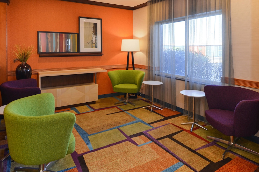 Fairfield Inn And Suites Bloomington 45/66