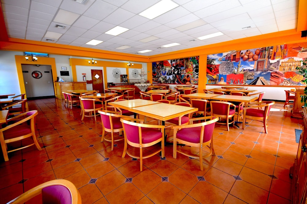 Hotel Consulado Inn 42/46