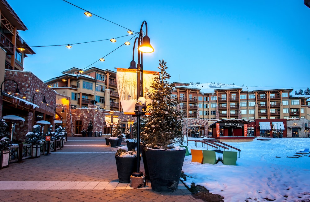 Sundial Lodge by All Seasons Resort Lodging 43/50