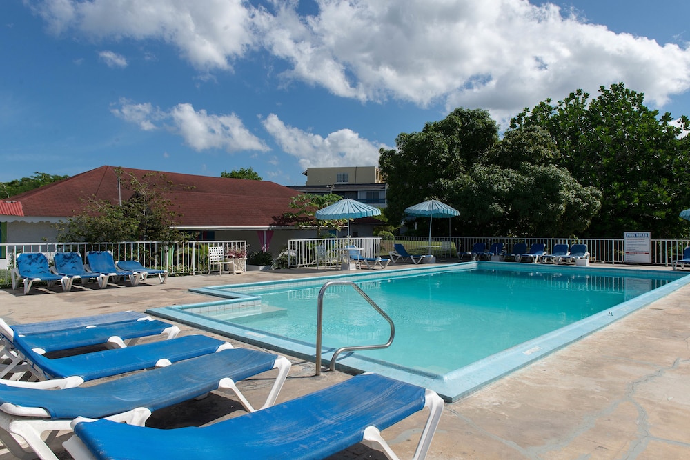Garden Beach Studios At Montego Bay Club 14/29